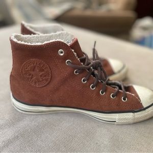 Brown suede sherpa Converse high tops, size 8.5